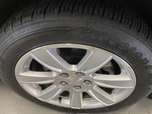 Used 2010 Buick LaCrosse CXL w/ Entertainment Package image 8