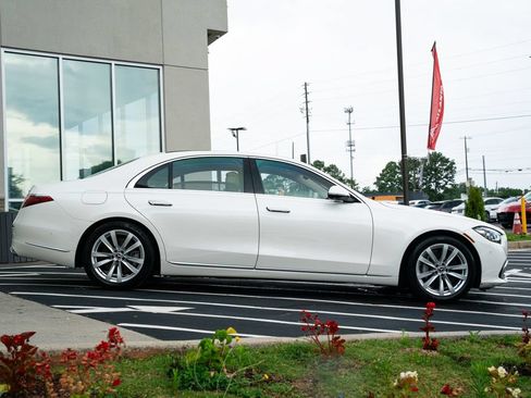 Used 2022 Mercedes-Benz S 500 4MATIC w/ Warmth & Comfort Package image 12