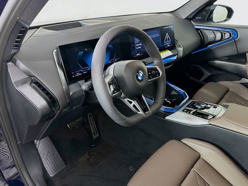 Used 2025 BMW X3 xDrive30i w/ Premium Package image 11