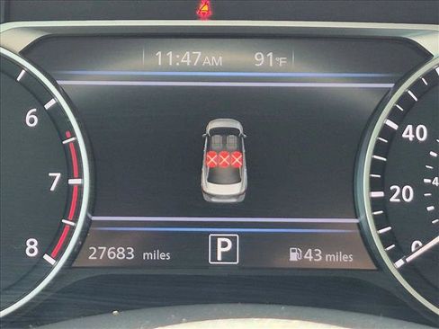 Used 2025 Nissan Sentra SV FWD image 9