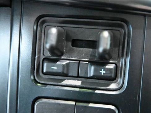 Used 2025 Ford F150 Raptor AWD/4WD image 28