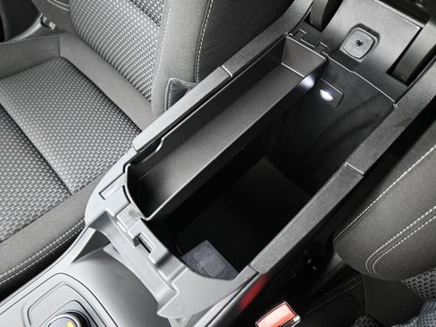 Certified 2024 GMC Terrain SLE image 17