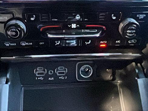 New 2025 Jeep Grand Cherokee Altitude image 23