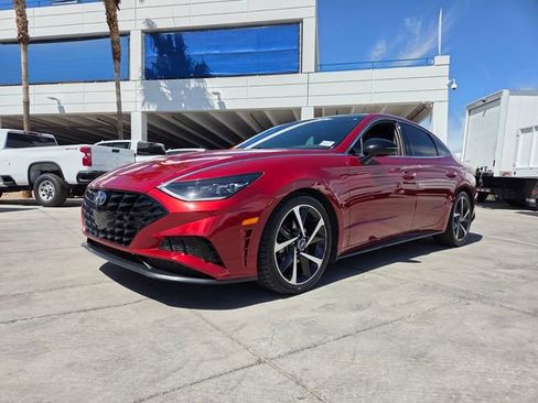 Used 2023 Hyundai Sonata SEL Plus FWD image 2