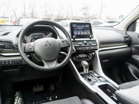 Used 2023 Mitsubishi Eclipse Cross AWD image 12