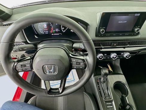 Used 2023 Honda Civic Sport image 12
