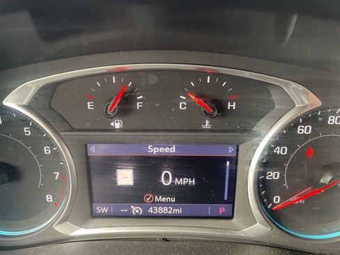 Used 2020 Chevrolet Traverse LT w/ LT Premium Package AWD/4WD image 14