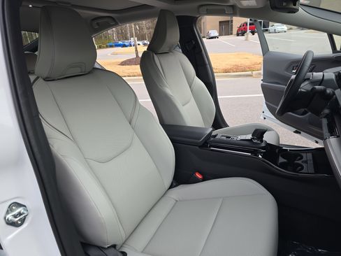 Used 2026 Toyota Prius Limited image 10