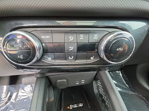 Used 2024 Chevrolet TrailBlazer RS w/ Convenience Package AWD/4WD image 18