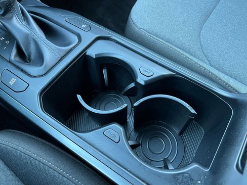 Used 2025 Kia K4 LXS image 39