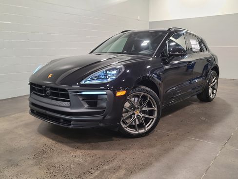 New 2026 Porsche Macan GTS image 1