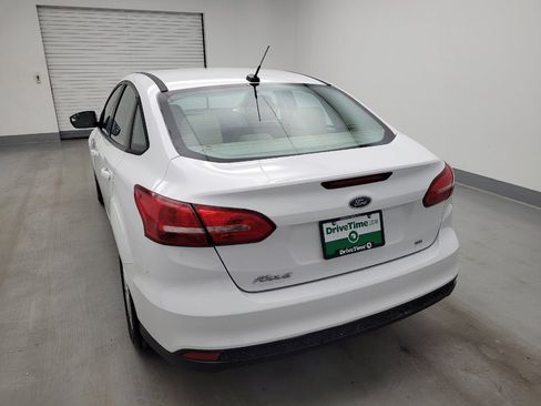Used 2016 Ford Focus SE w/ SE Cold Weather Package FWD image 6