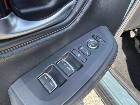 Used 2025 Honda HR-V Sport image 16