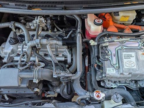 Used 2018 Toyota Prius C Two image 22