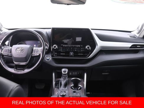 Used 2022 Toyota Highlander Platinum AWD/4WD image 5