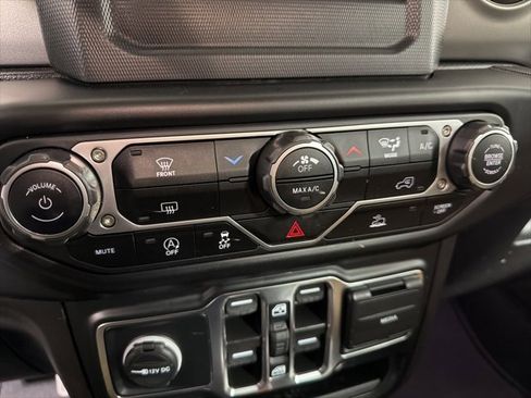 Certified 2023 Jeep Wrangler Sport S image 16