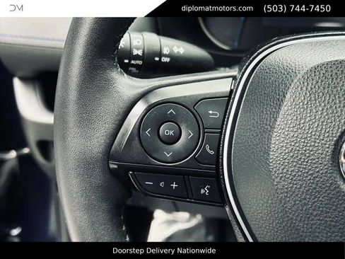 Used 2021 Toyota RAV4 XSE AWD/4WD image 30