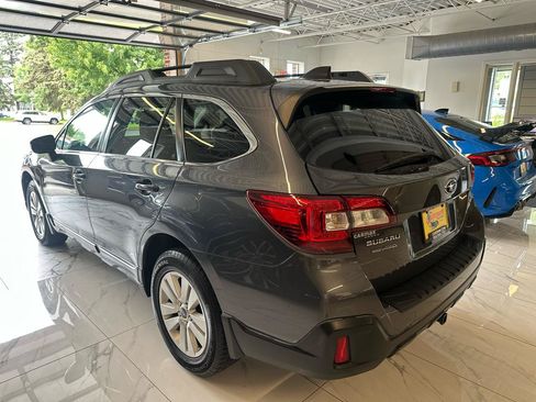 Used 2019 Subaru Outback 2.5i Premium w/ Popular Package #2 AWD/4WD image 5
