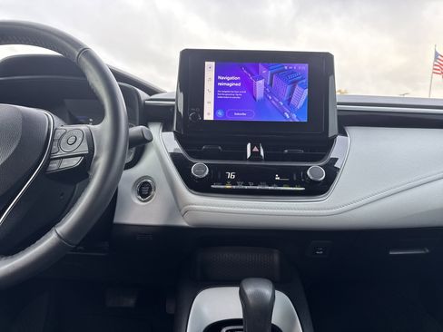 Used 2024 Toyota Corolla SE image 28