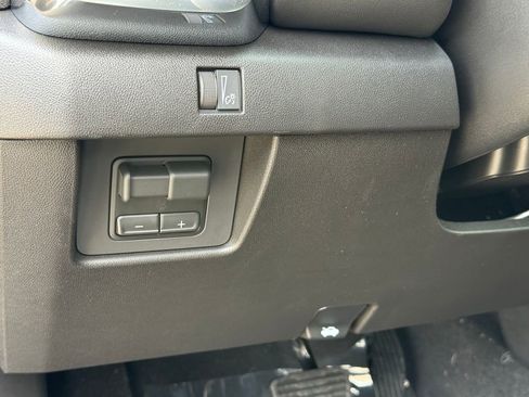 New 2026 GMC Canyon Elevation image 14