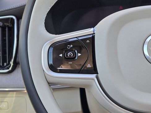 New 2026 Volvo XC90 B6 Ultra w/ Protection Package image 32