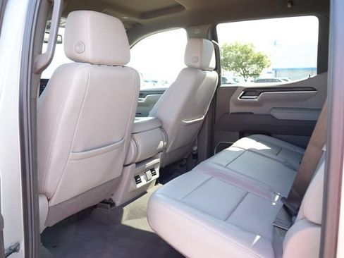 Used 2025 GMC Sierra 1500 SLT RWD image 24