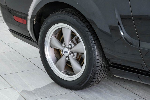Used 2006 Ford Mustang GT RWD image 49