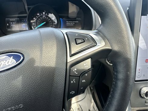 Used 2023 Ford Edge Titanium image 27