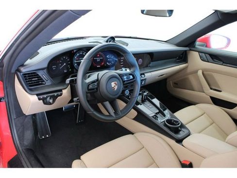 Used 2024 Porsche 911 Carrera GTS image 4