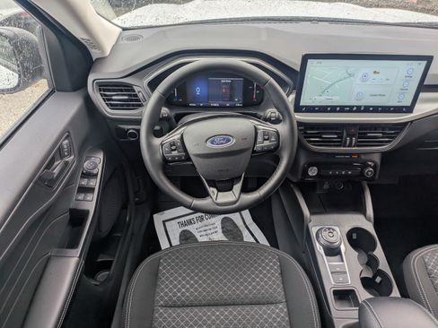 Used 2025 Ford Escape Active w/ Tech Pack #1 AWD/4WD image 14