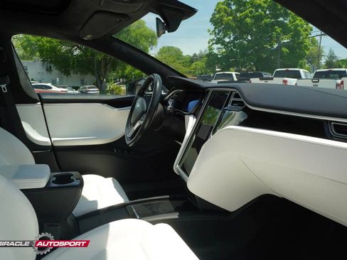 Used 2017 Tesla Model S 100D AWD/4WD image 35