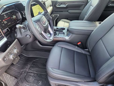 New 2026 GMC Sierra 1500 SLT w/ SLT Premium Plus Package AWD/4WD image 9