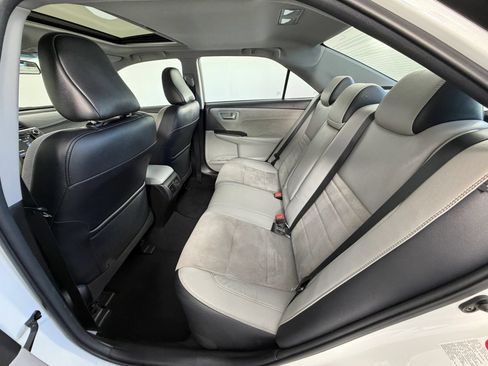 Used 2017 Toyota Camry XSE w/ Moonroof Package FWD image 38