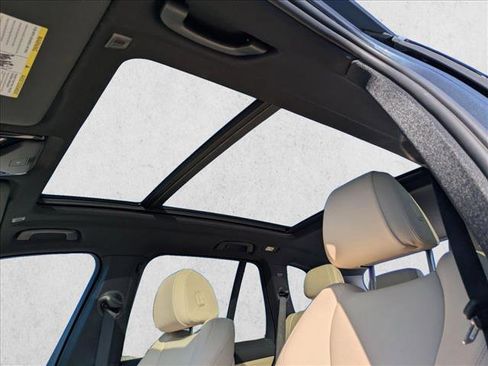 Used 2022 BMW X5 xDrive40i image 16