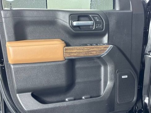Used 2020 Chevrolet Silverado 1500 High Country w/ Safety Package II AWD/4WD image 17