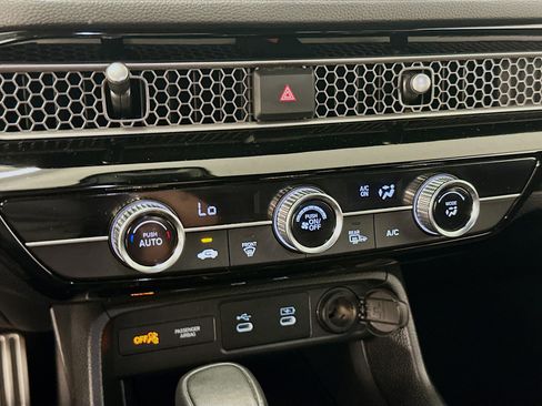 Used 2025 Honda Civic Sport image 23