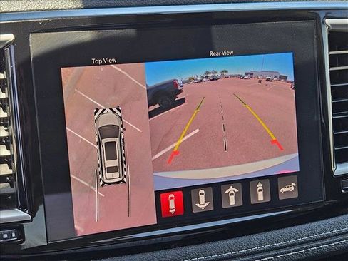 Used 2023 Chrysler Pacifica Limited FWD image 18