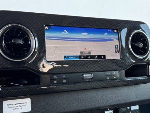 Used 2021 Mercedes-Benz Sprinter 3500 image 25