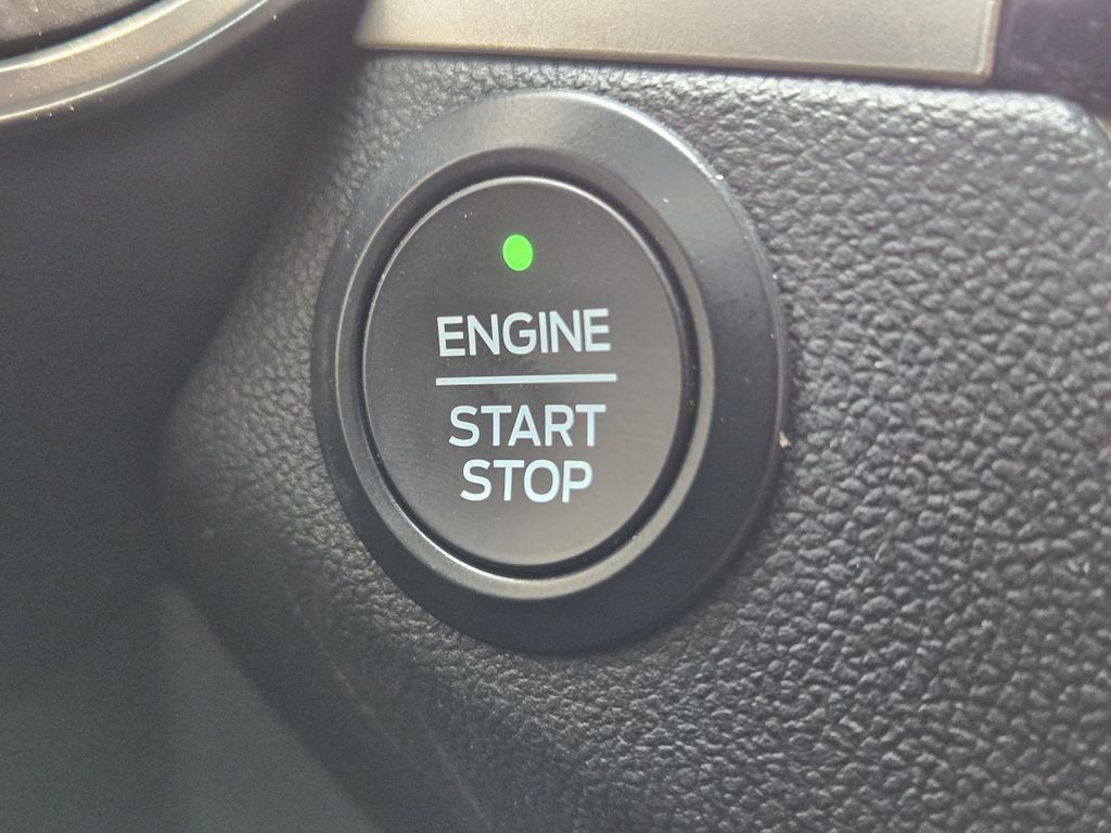 Used 2020 Ford Escape SE FWD image 27