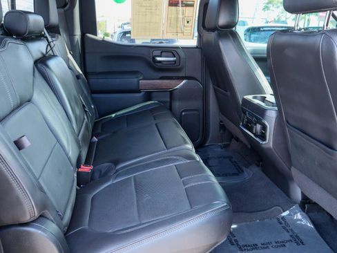 Used 2020 Chevrolet Silverado 1500 High Country w/ Technology Package image 12