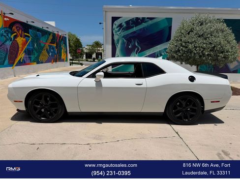Used 2016 Dodge Challenger R/T Plus RWD image 7