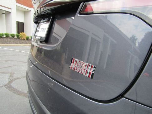 Used 2022 Tesla Model X Plaid image 5