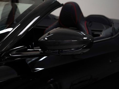 Used 2022 Aston Martin DBS Superleggera Volante RWD image 18