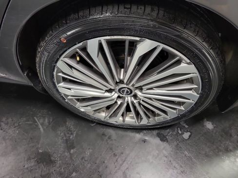 Used 2023 Nissan Altima 2.5 SL FWD image 13