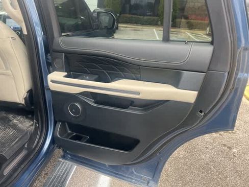 Used 2020 Ford Expedition Platinum image 19