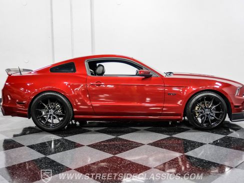 Used 2014 Ford Mustang GT Premium image 14