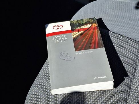 Used 2012 Toyota Tacoma 4x4 Regular Cab image 26