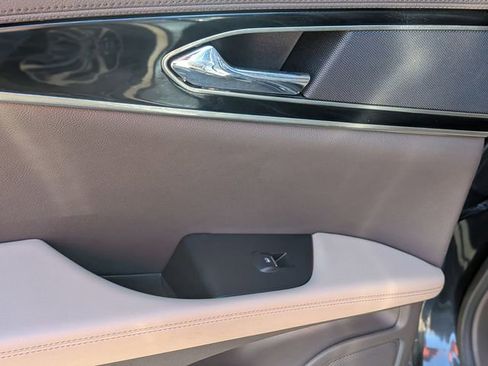 Used 2022 Lincoln Nautilus Standard w/ Premium Package image 27