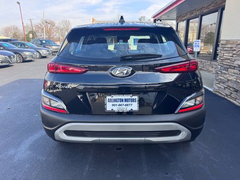 Used 2023 Hyundai Kona SE image 3