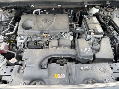 Used 2024 Toyota RAV4 XLE FWD image 19